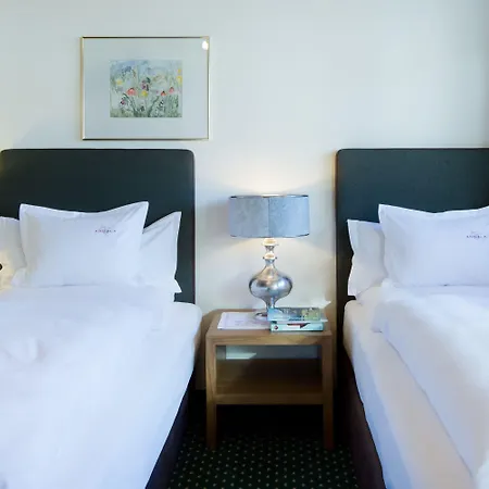 Hotel Angela 4*