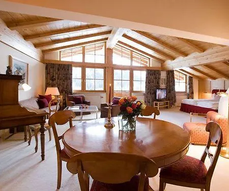 Angela Hotel 4*